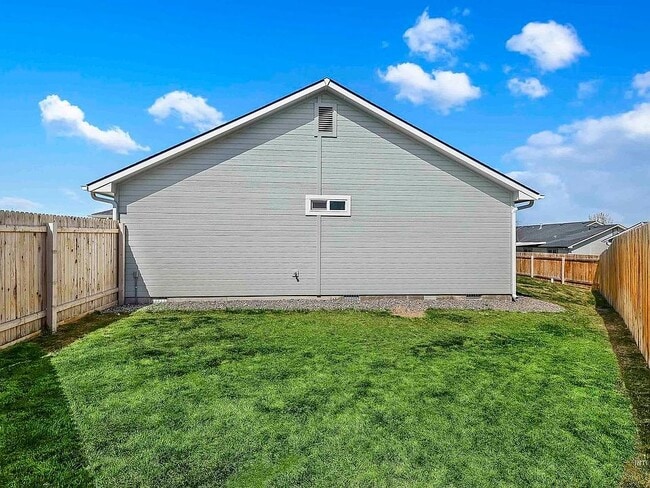 Photo - 710 Brampton Dr House