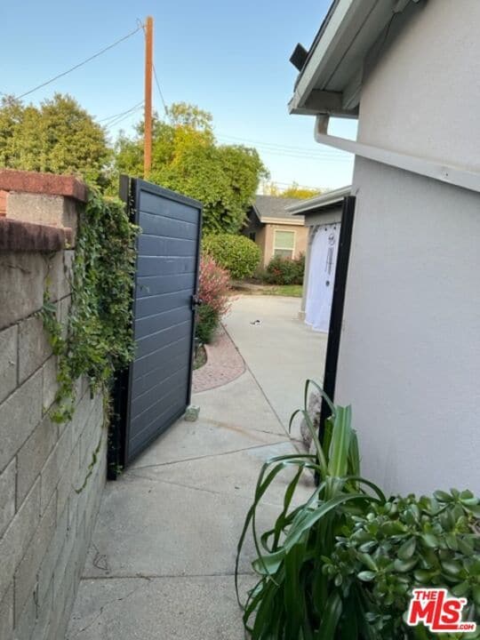 Photo - 8630 Lubao Ave