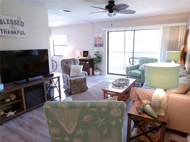 Photo - 756 White Pine Tree Rd Unit 210
