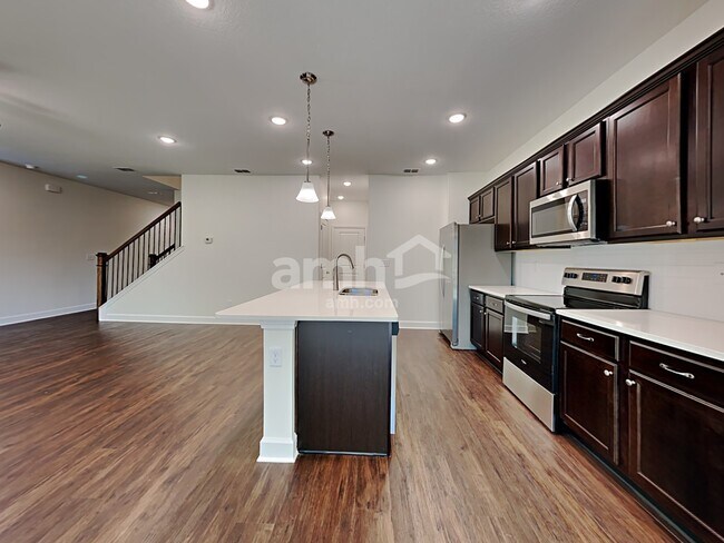 Photo - 2462 Sapp Rd