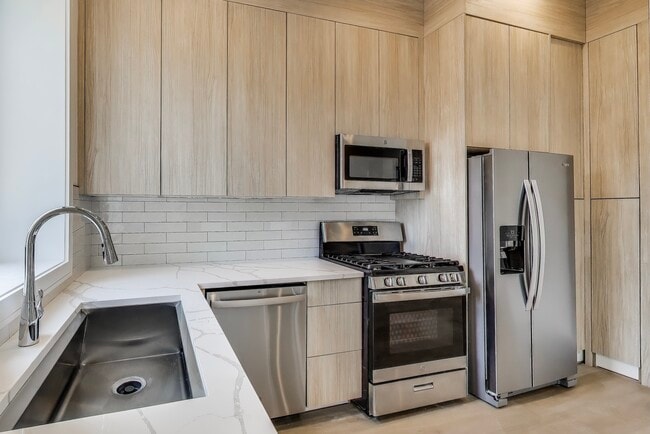 Photo - 2023 N Drake Ave Unit 2S