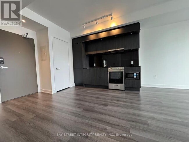 Photo - 448 Burnhamthorpe Rd W Unit 909