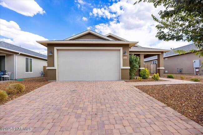 Photo - 1643 Stratford Pl