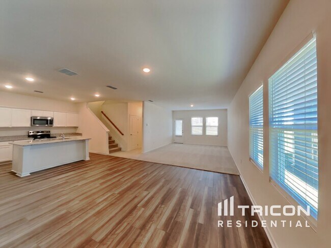 Photo - 306 Nasturtium Wy