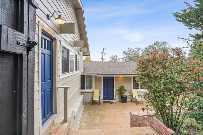 Photo - 6900 Thornhill Dr