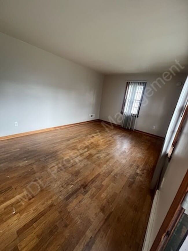 Photo - Come make this house your home!