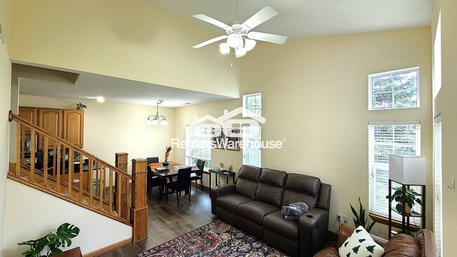 Photo - 64 Bridgewater Trail