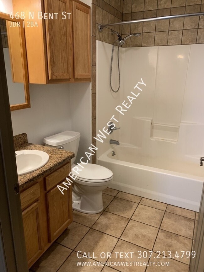 Photo - 468 N Bent St