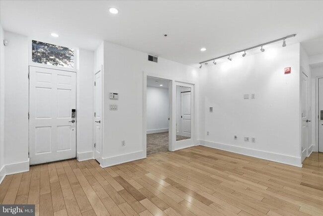 Photo - 2818 Connecticut Ave NW Unidad 5