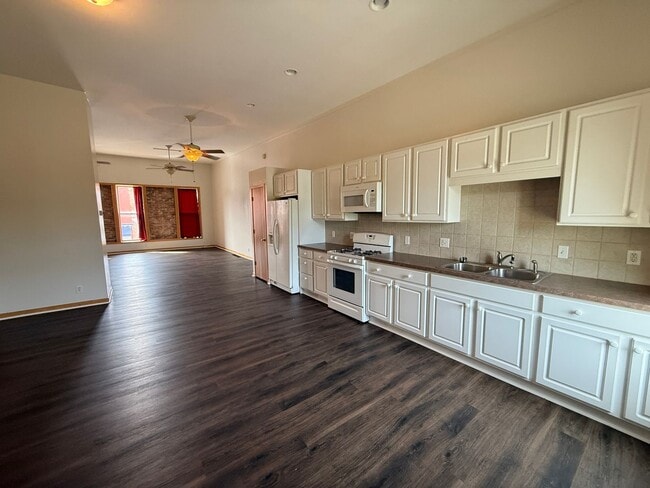 Photo - Spacious Newly Remodeled 2-Bedroom Upper Apartment in the Village of Grass Lake