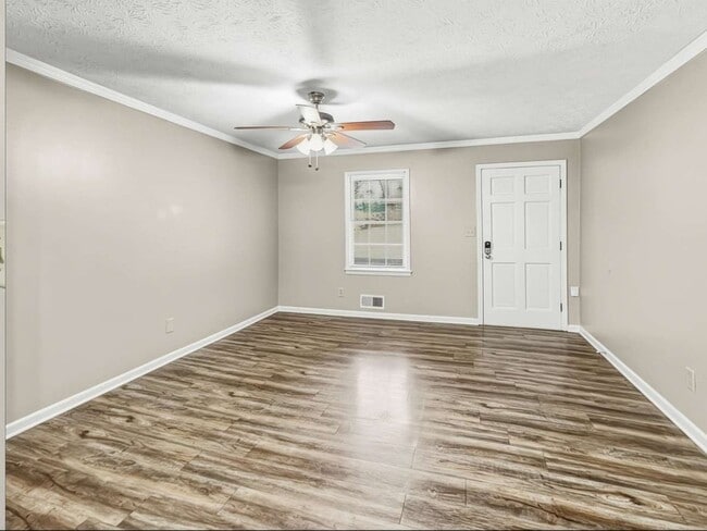 Photo - 4412 Bryant Dr SW