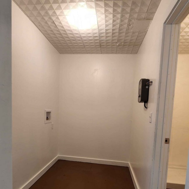 2511 N 8th St Unit (Garage)