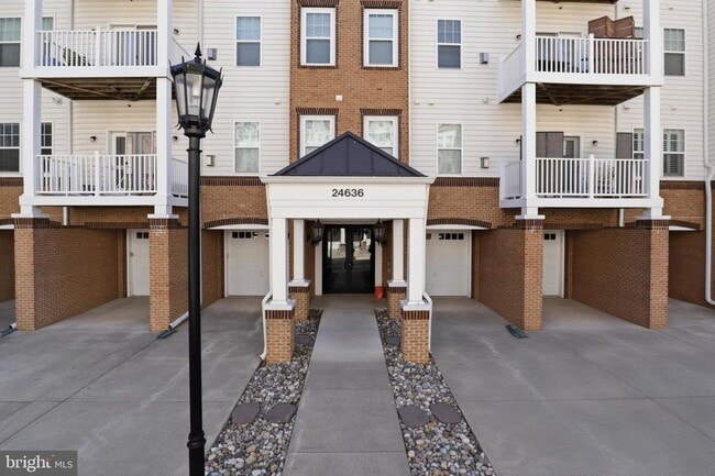 Building Photo - 24636 Woolly Mammoth Terrace Unit 202
