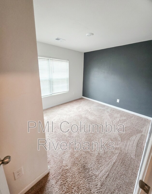 Photo - 218 Sundew Rd