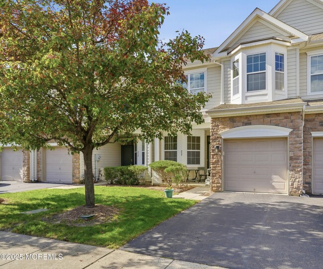 Building Photo - 254 Hawthorne Ln