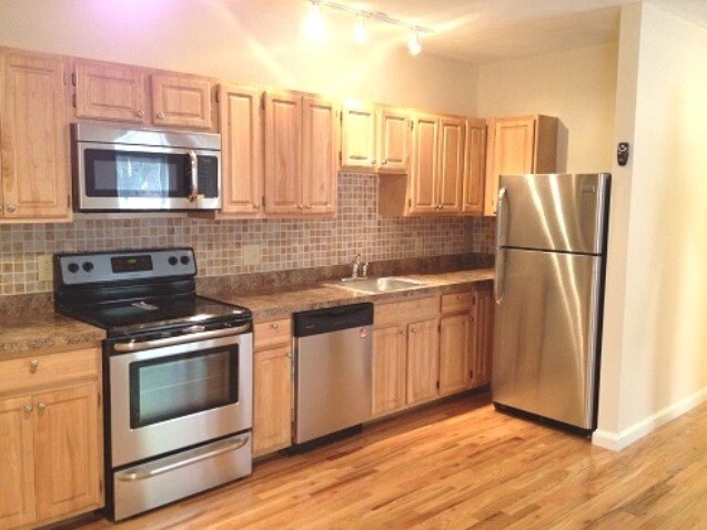 Building Photo - 96 Berkshire St Unit 2 1A