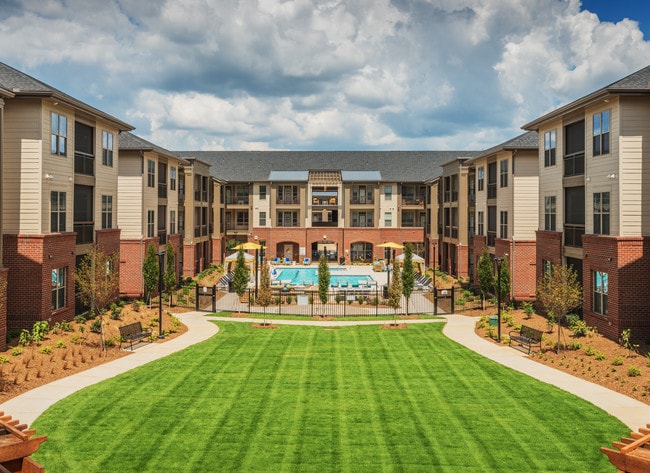 Photo - Fountains Matthews Apartments