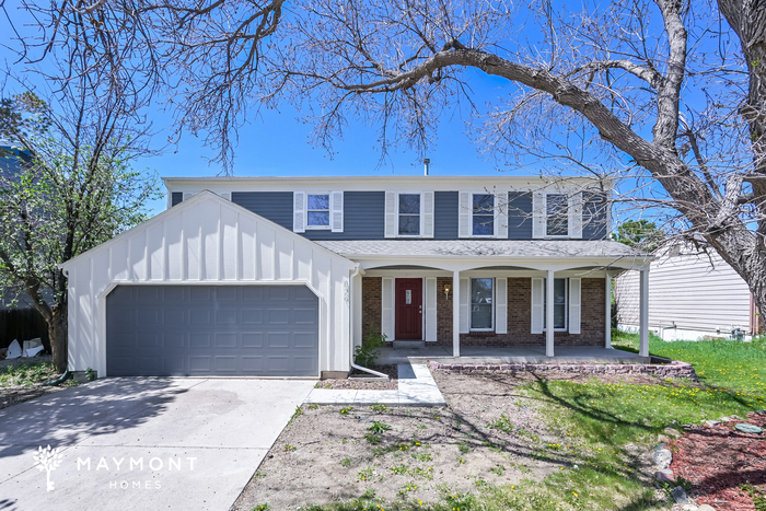 4 Bedroom Home with Large Backyard - 4 Bedroom Home with Large Backyard