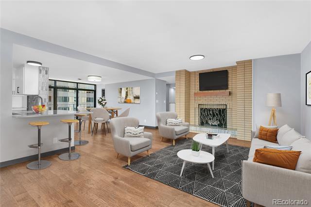Building Photo - 1777 Larimer St Unit 1402 Rental