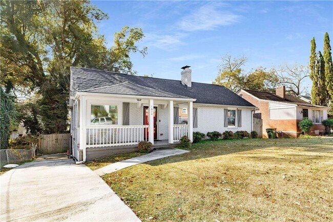 Photo - 1674 Browning St SW