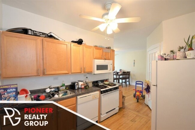 Photo - 3902 W Argyle St Unit 3A