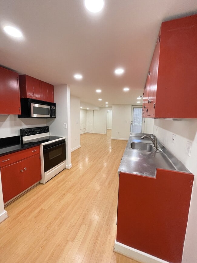1218 Euclid St NW Unit B