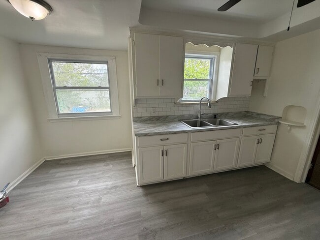 Photo - Lee/Harvard Single Home