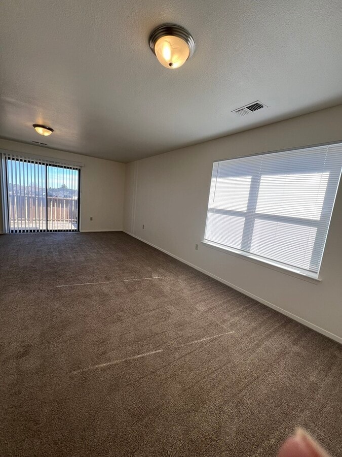 Photo - 1387 Dakota Dr