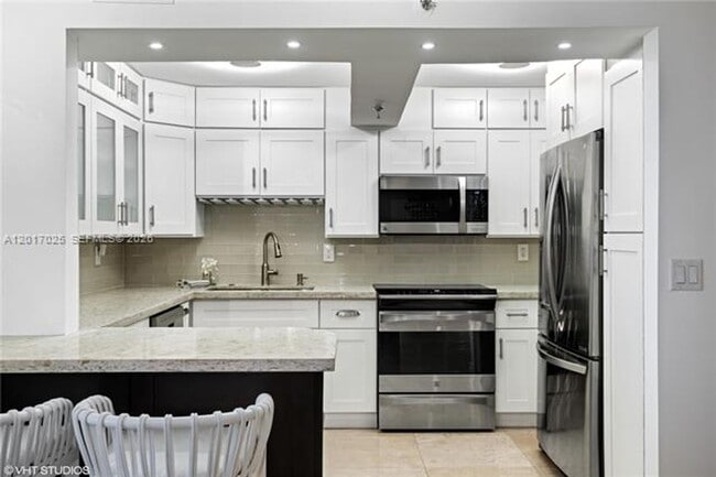 Photo - 2401 Collins Ave Unit 2401 Collins Ave # 909
