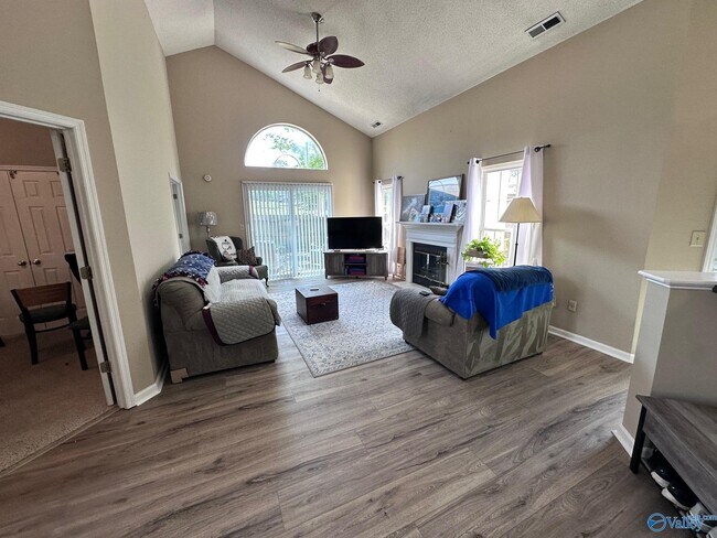 Photo - 200 Millstone Ln