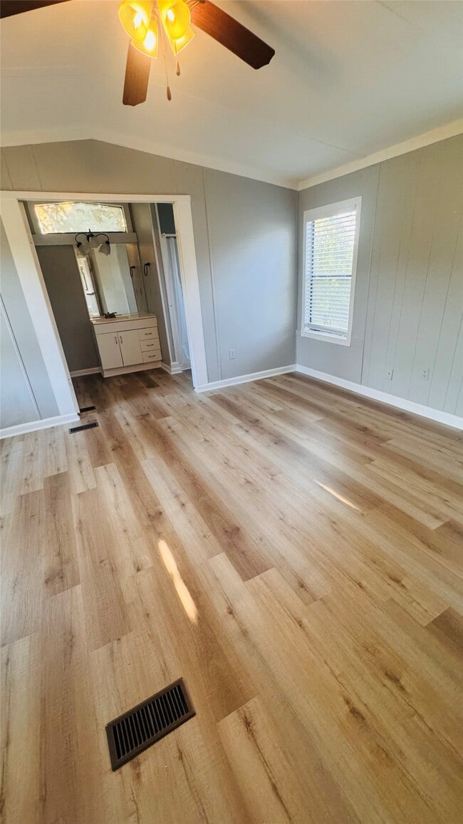 Photo - 22718 Stockdick School Rd