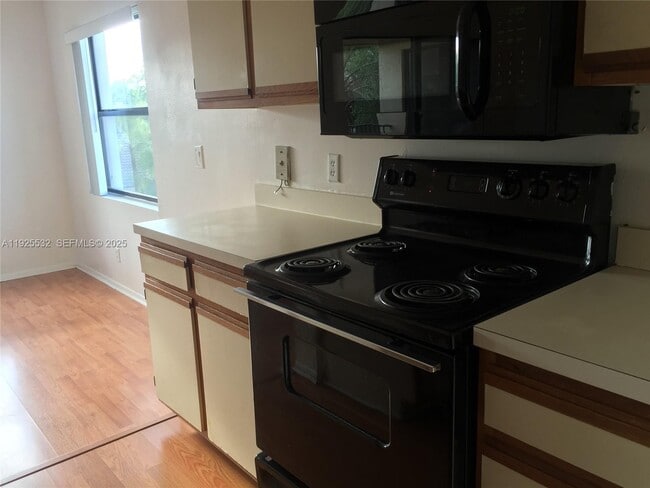 Photo - 9999 Summerbreeze Dr Unit 424