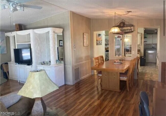 Photo - 571 Sunrise Ln