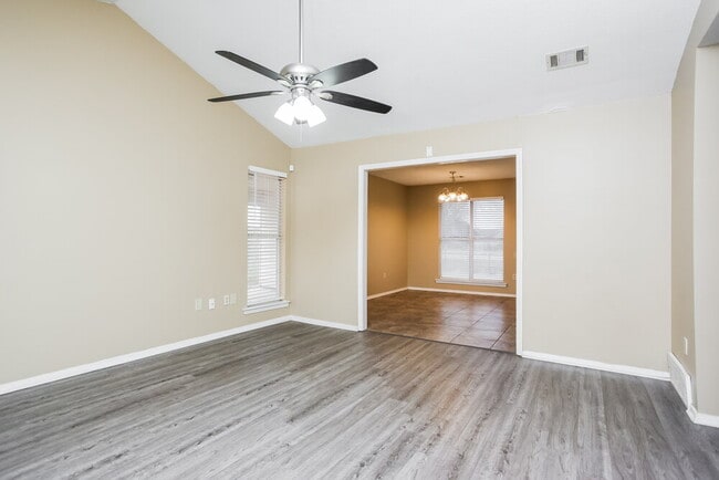 Photo - 6265 Jamestown Dr