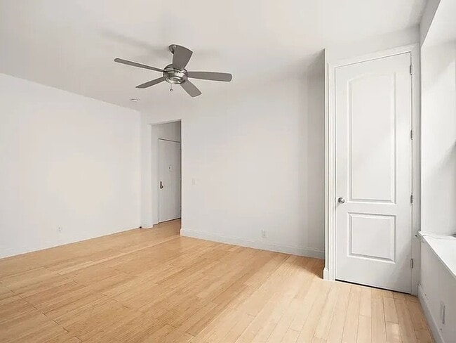 Photo - 66 St Nicholas Pl Unidad 37B