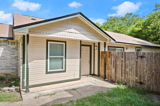 Photo - 13309 Saddlebrook Trail