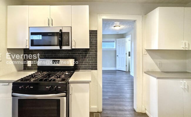 Photo - 1098 E 17th Ave