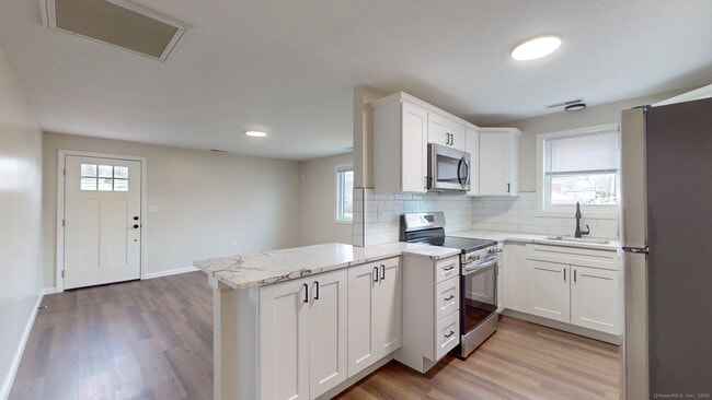 Photo - 571 Center St Unit 2