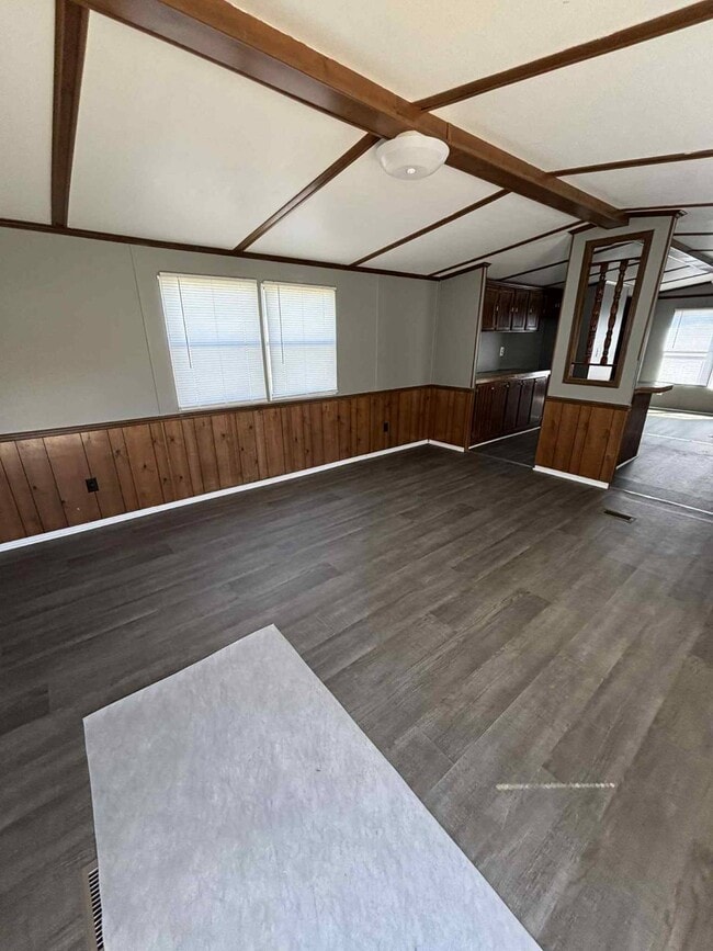 Photo - 132 Yarbro Rd