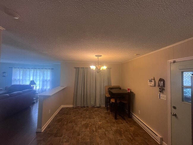 Photo - 100 Douglas Dr