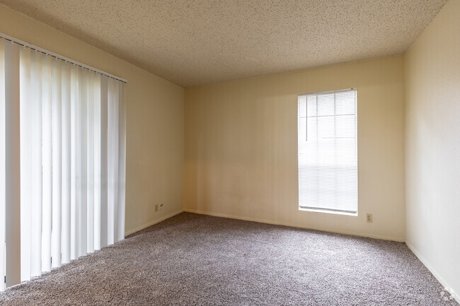 1BR, 1BA - 625SF - Bedroom