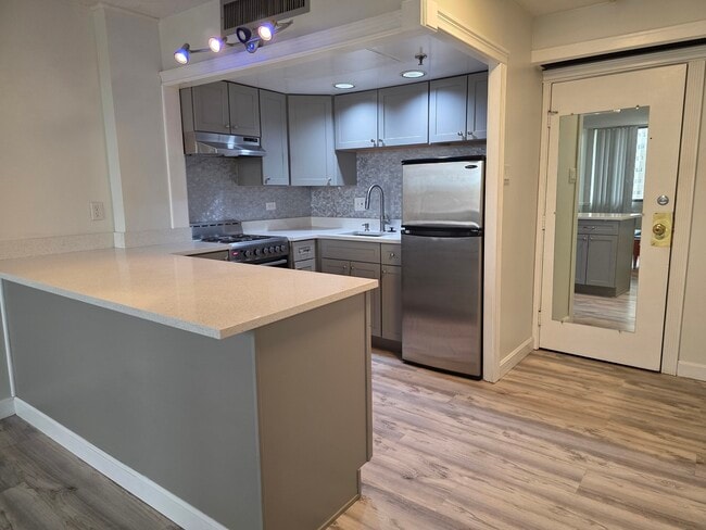 Photo - 70 Southbridge St Unit 811