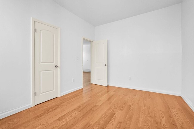 Photo - 71-32 Fresh Pond Rd