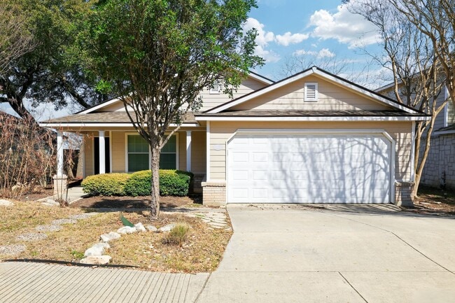 Building Photo - ***MOVE IN SPECIAL ONE WEEK FREE***Sophisticated Living Near Bamberger Nature Trails