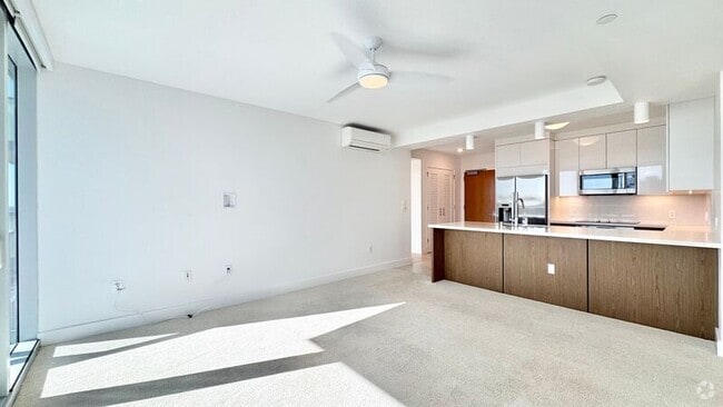 Building Photo - 629 Ke’eaumoku St Unit #2409 Rental