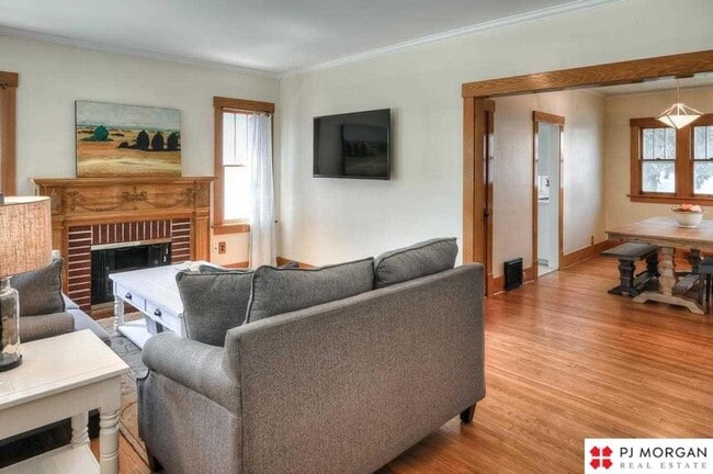 Photo - 810 S 58th St