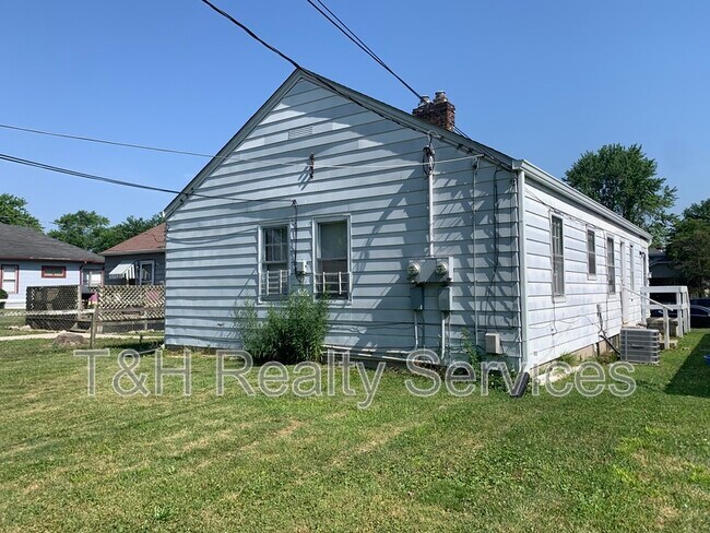 Photo - 3019 Meredith Ave