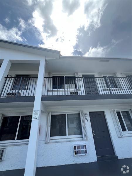 Building Photo - 1818 E Oakland Park Blvd Unit 82 Rental