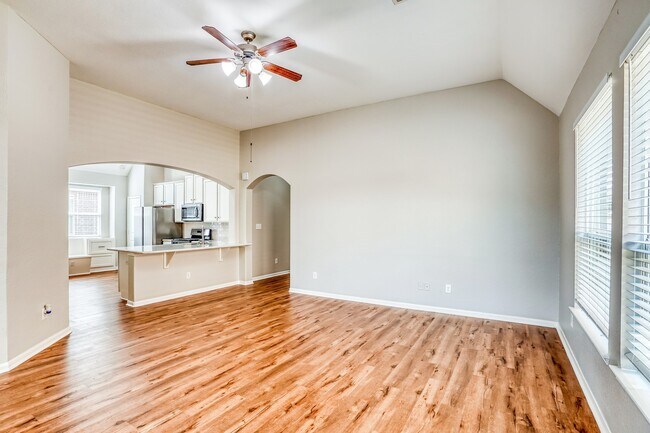 Photo - 4810 Bay Vista Dr