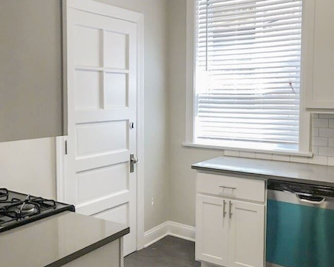 Photo - 5045 N Damen Ave